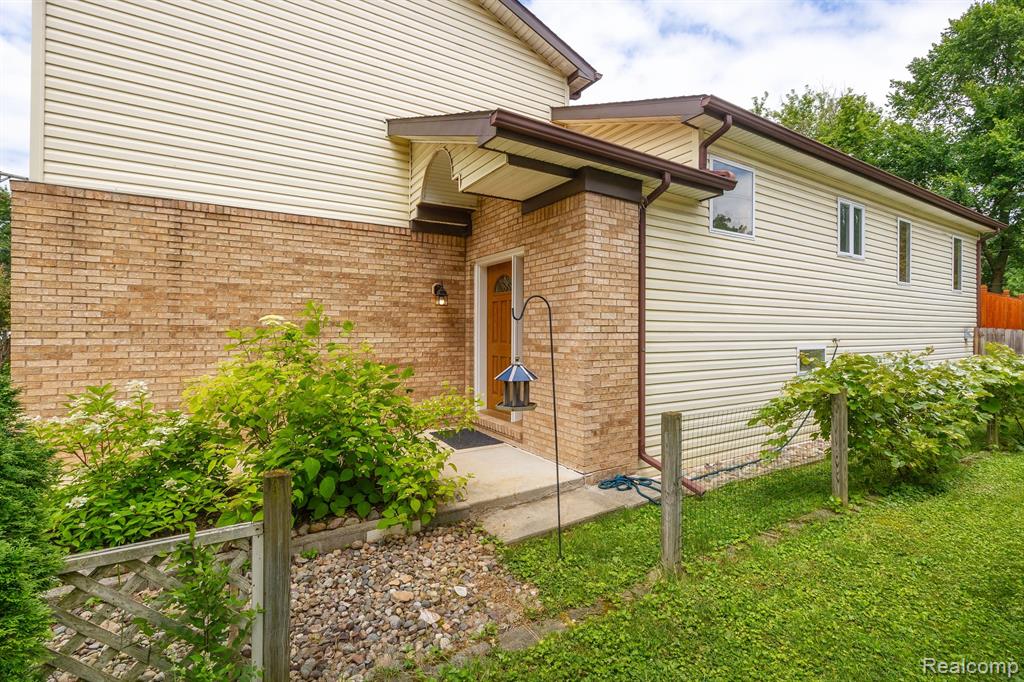 2540 SOUTHLAWN Street, Ypsilanti, MI 48197 — Photo 30