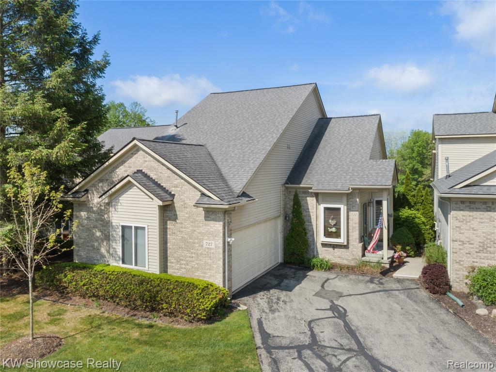 727 Mill Pointe Drive, 16, Milford, MI 48381 — Photo 37
