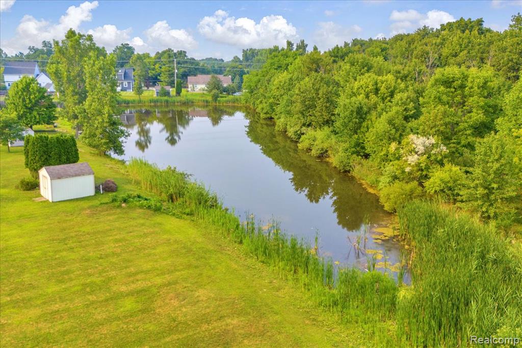 8327 Parkside Drive, Grand Blanc, MI 48439 — Photo 49