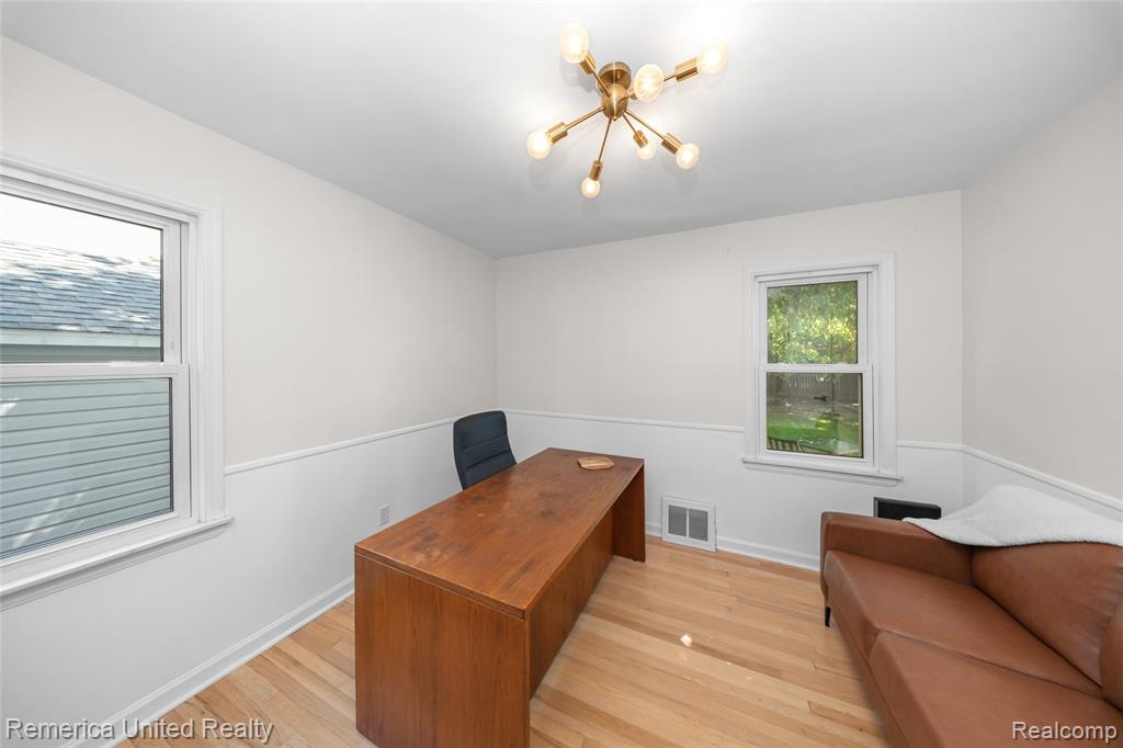 717 S Edgeworth Avenue, Royal Oak, MI 48067 — Photo 30