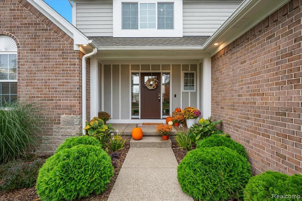 5839 Westwood Drive, Grand Blanc, MI 48439 — Photo 4