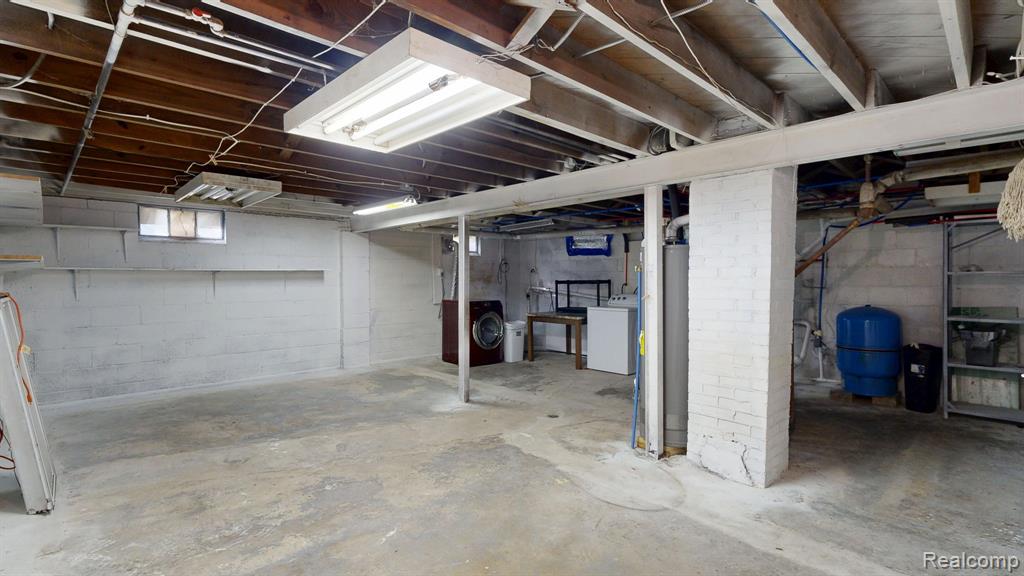 4455 N Genesee Road, Flint, MI 48506 — Photo 24
