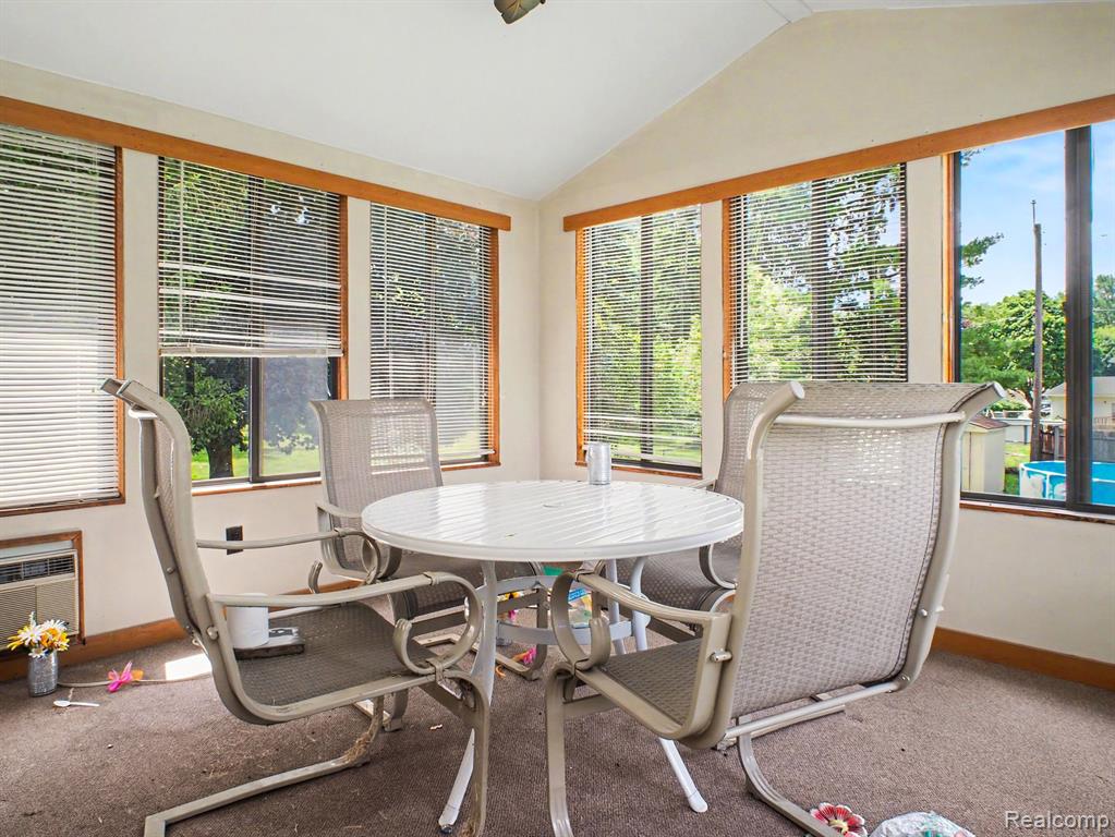 428 Carrie Drive, Flushing, MI 48433 — Photo 6