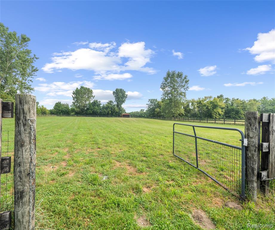 48196 Martz Road, Van Buren, MI 48111 — Photo 33