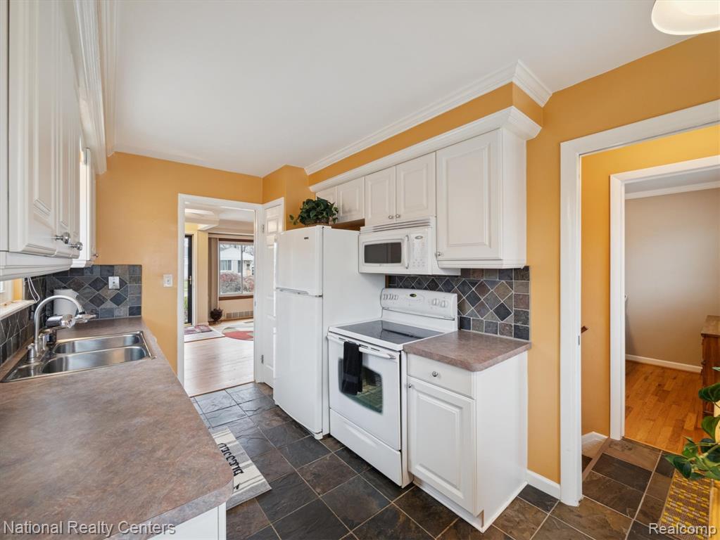 6554 Cardwell Street, Garden City, MI — Photo 15