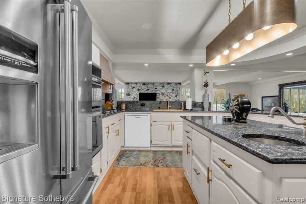 38383 Saddle Lane, Clinton Twp, MI 48036 — Photo 32
