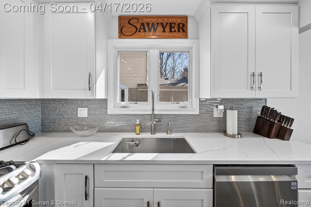 39627 Kirkland Drive, Canton, MI 48188 — Photo 14
