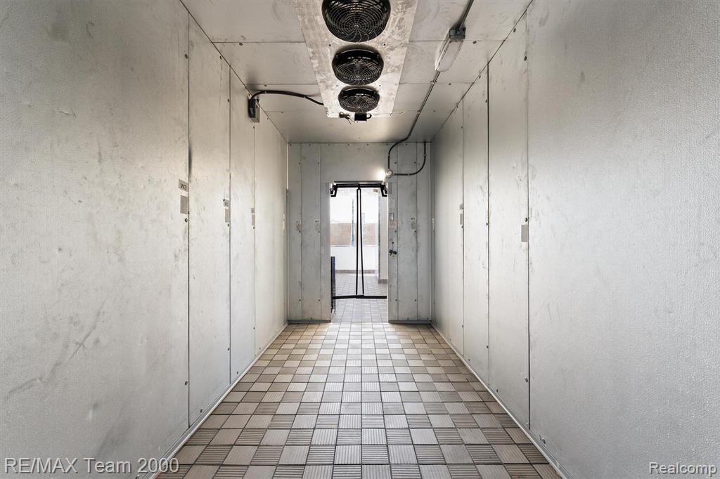 5564 Woodward Avenue, Detroit, MI 48202 — Photo 17