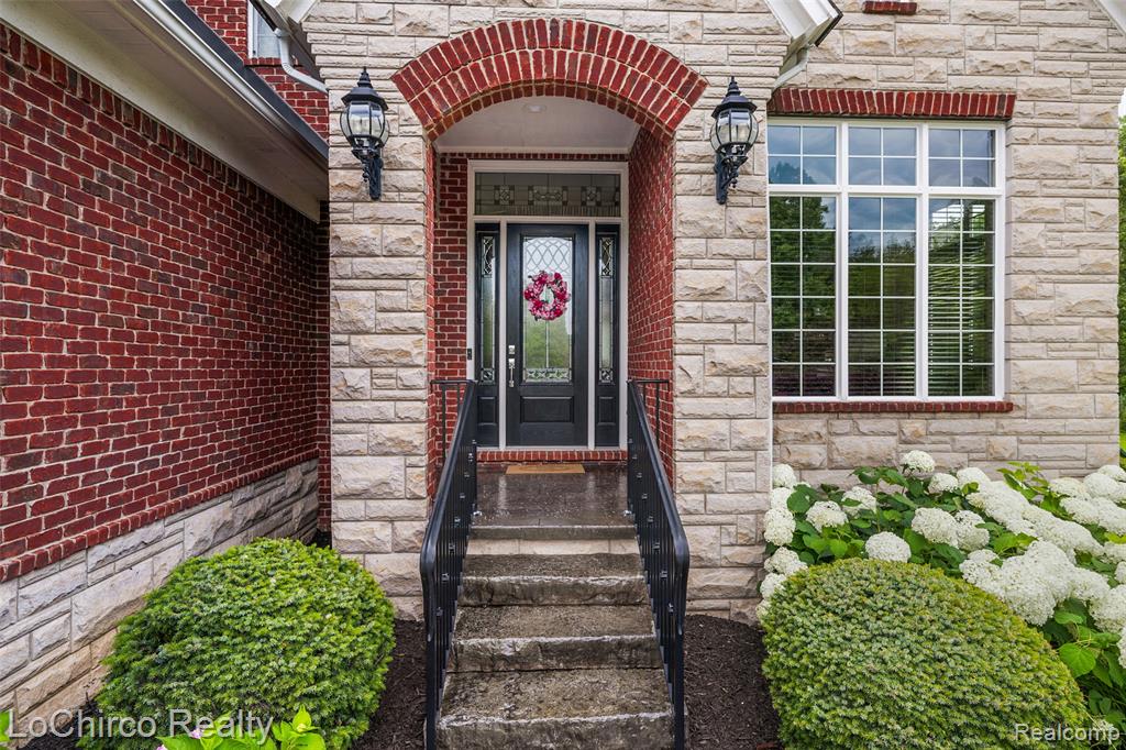 55223 Meadow Ridge Court, Shelby Twp, MI 48316 — Photo 5