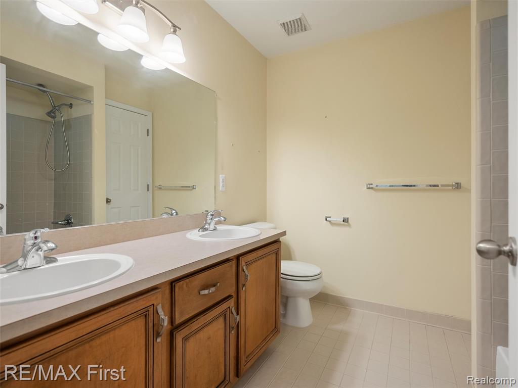 8564 Washington Woods Drive, Washington, MI — Photo 24