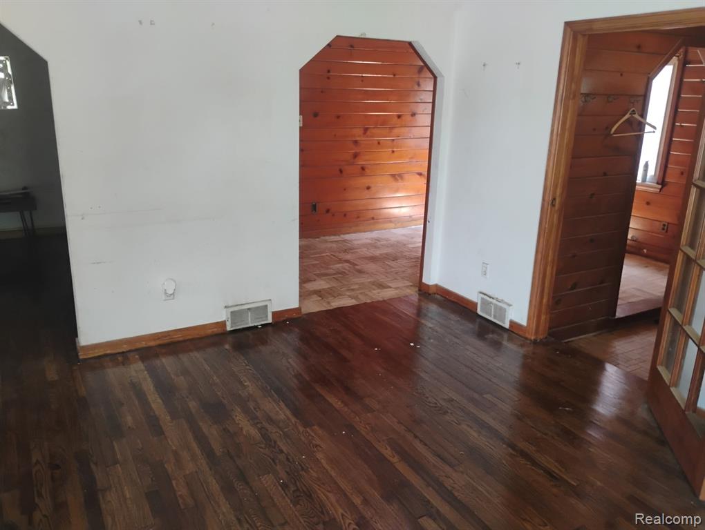 10346 Lakepointe Street, Detroit, MI 48224 — Photo 13