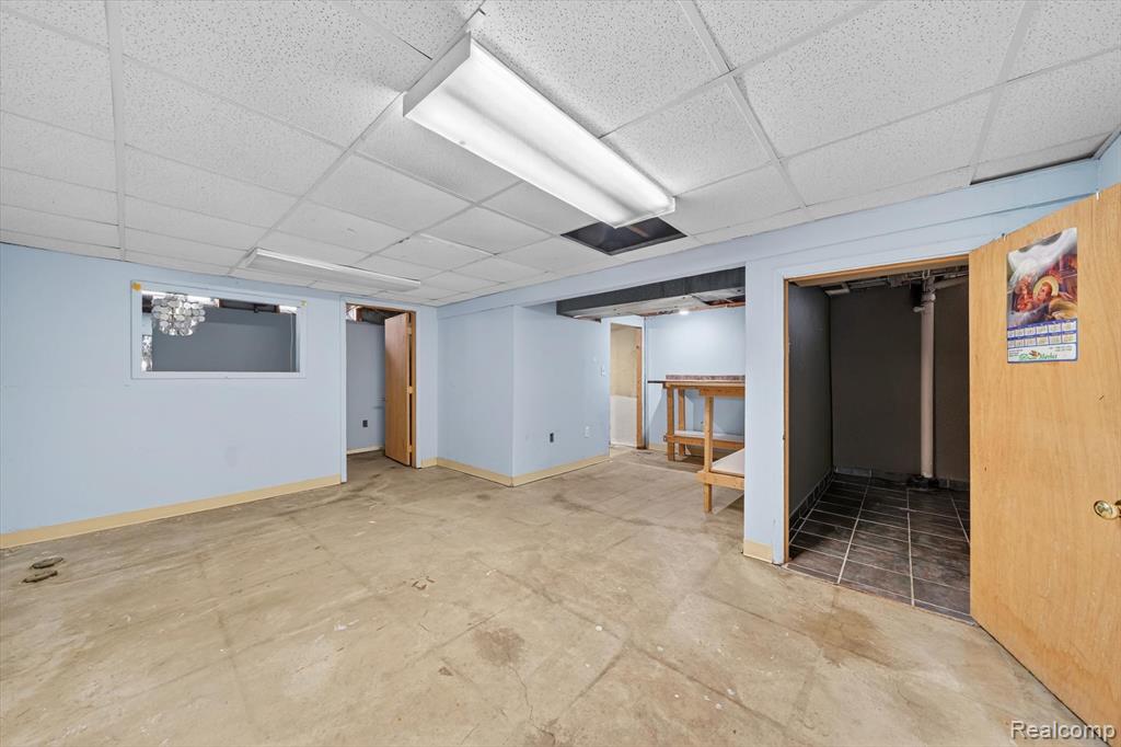 8452 Doncaster, Sterling Heights, MI 48312 — Photo 38