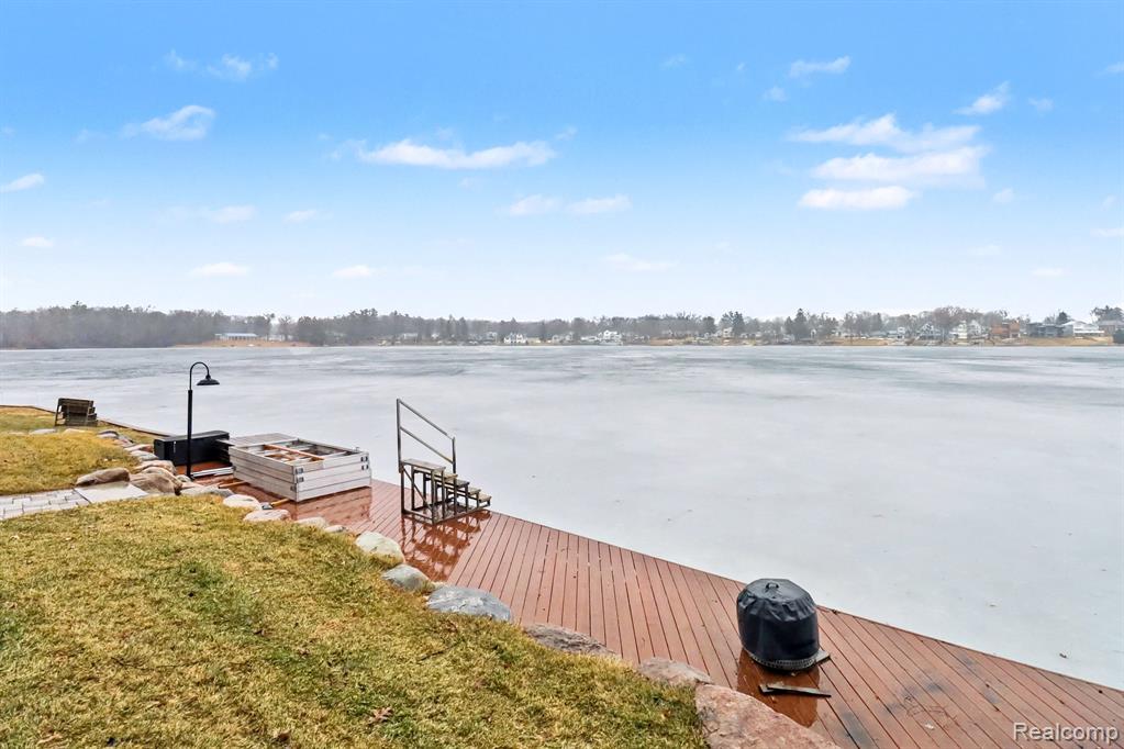 4372 Lamson Drive, Waterford, MI 48329 — Photo 35