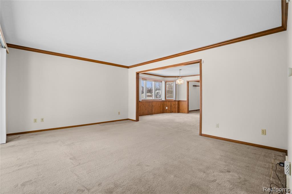 6083 Chatham Court, Grand Blanc, MI 48439 — Photo 6