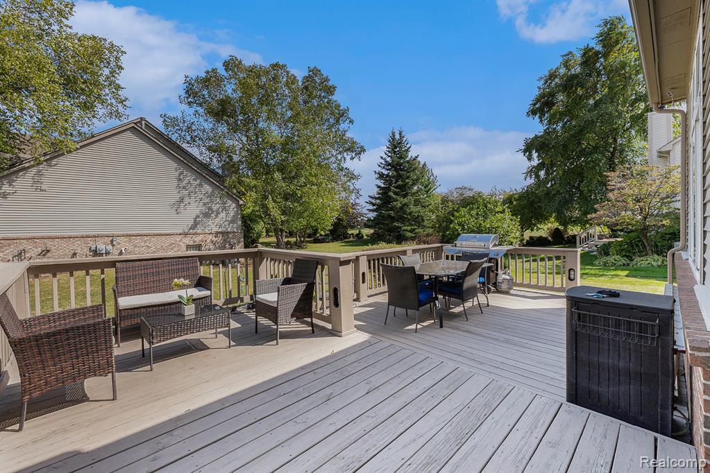 6020 Majestic Oaks Drive, Commerce Twp, MI 48382 — Photo 30