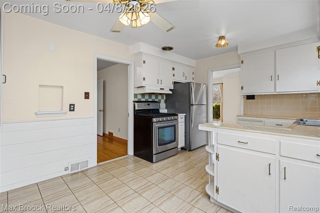 17000 W 13 Mile Road, Beverly Hills, MI 48025 — Photo 19
