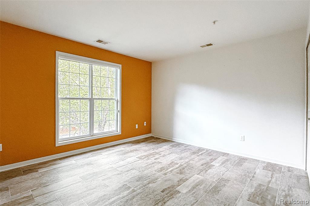 28560 Carlton Way Drive, Novi, MI — Photo 20