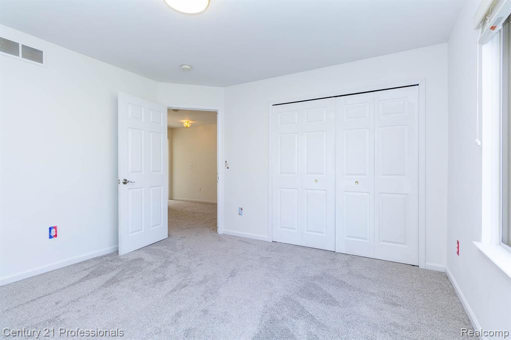 6173 ELARZ Drive, Troy, MI 48085 — Photo 29