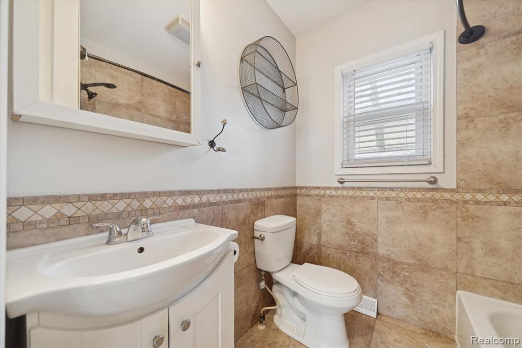 520 Andrew Avenue, Jackson, MI 49202 — Photo 4