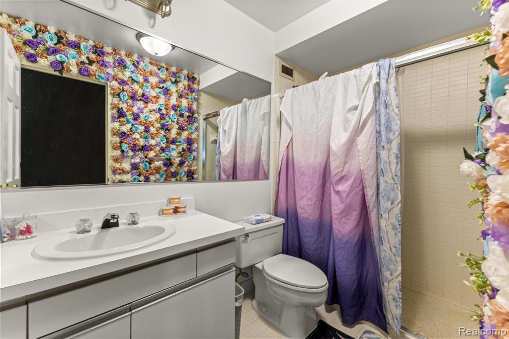5000 Town Center, 1503, Southfield, MI 48075 — Photo 28
