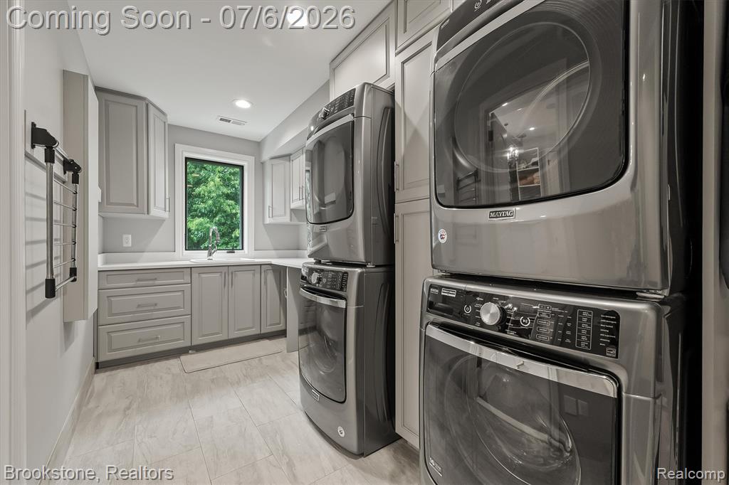 5458 Boulderwood Ridge, Clawson, MI 48348 — Photo 35