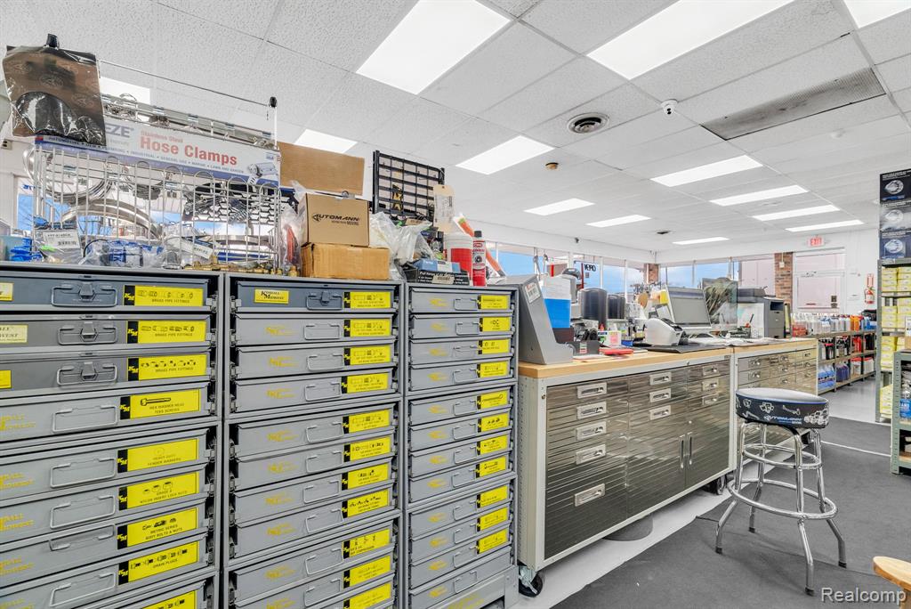 1475 S Newburgh Road, Westland, MI, 48186