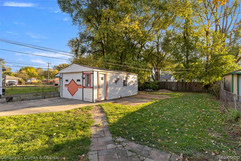 8025 Oak Street, Taylor, MI 48180 — Photo 17