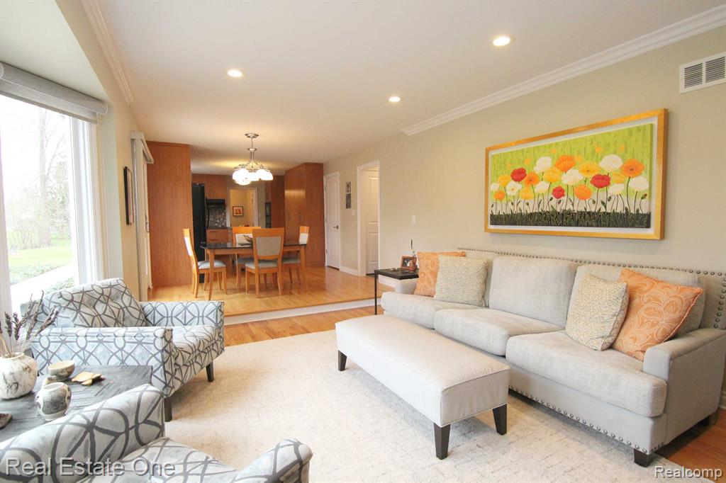 6749 ALDERLEY Way, West Bloomfield, MI — Photo 5