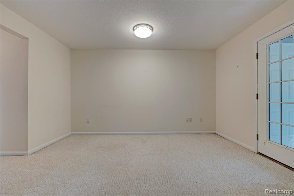 12364 Saint Andrews Way, 66, Fenton, MI 48430 — Photo 12
