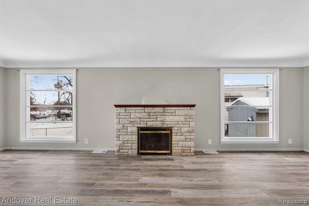 4055 Mitchell Drive, Flint, MI 48506 — Photo 7