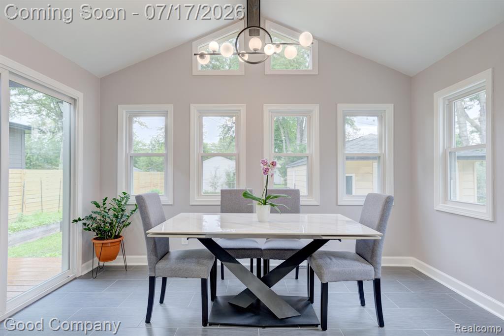 4102 Elmhurst Avenue, Royal Oak, MI 48073 — Photo 12