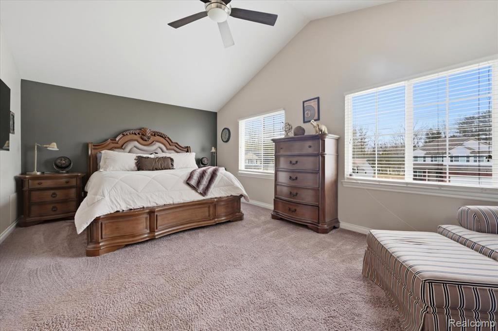 8131 Peninsula Circle, Grand Blanc, MI 48439 — Photo 32