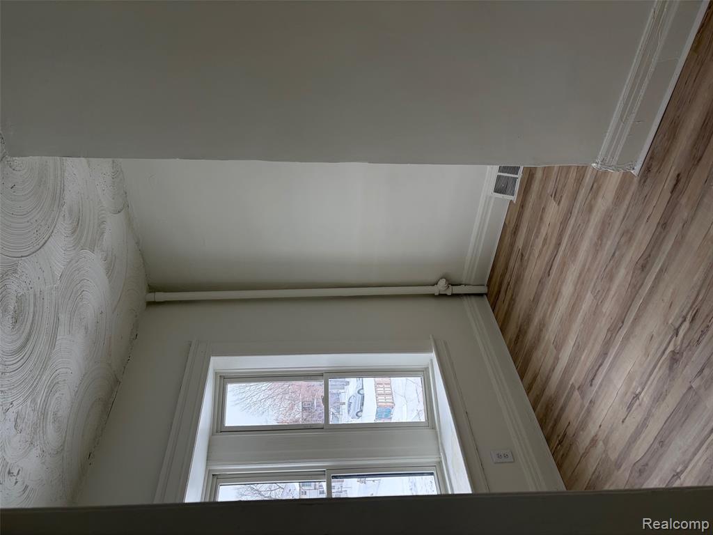 242 E Euclid Street, Detroit, MI 48202 — Photo 17