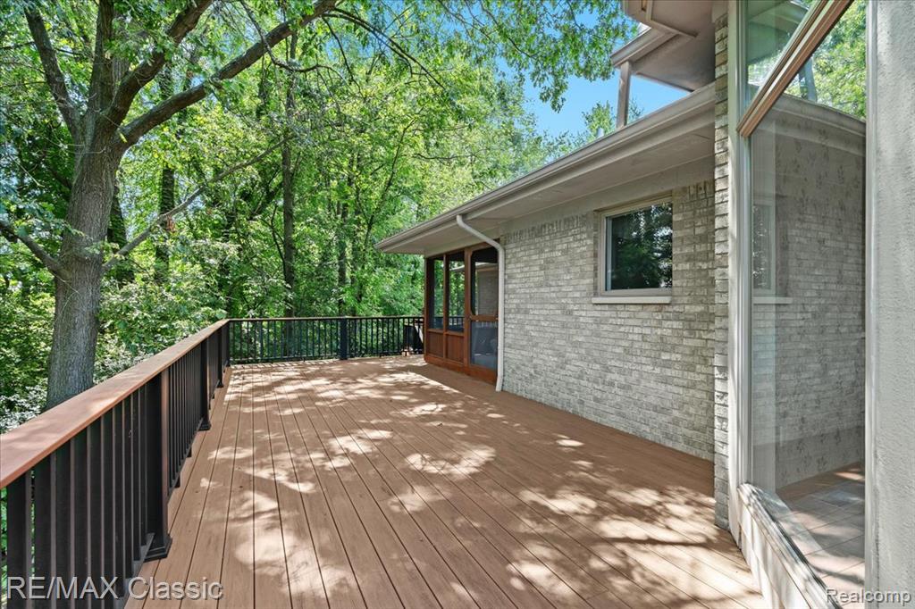 4160 Rolling Pines Court, Commerce Twp, MI 48382 — Photo 8