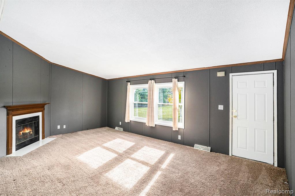 6701 Hazard Road, Fenton, MI 48430 — Photo 3