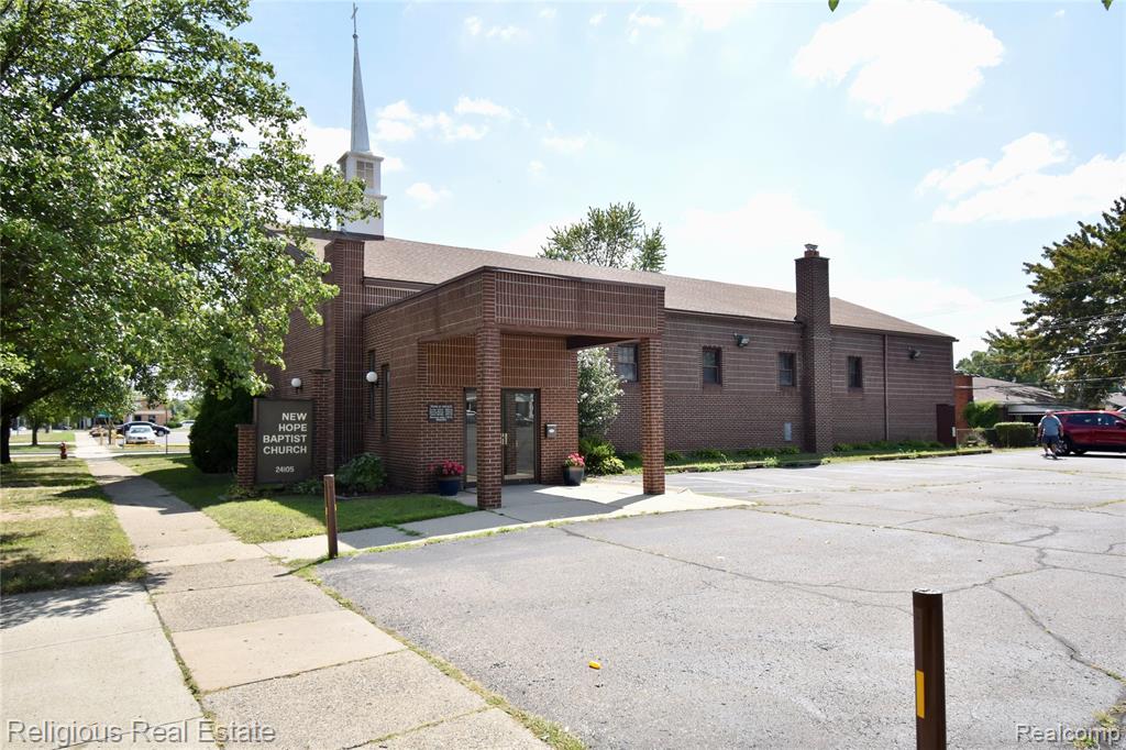 24105 Hass St, Dearborn Heights, MI 48127