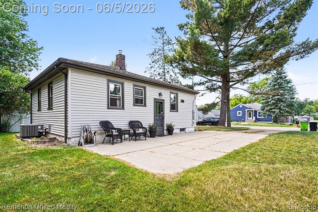 1024 Lee Street, Fenton, MI 48430 — Photo 21