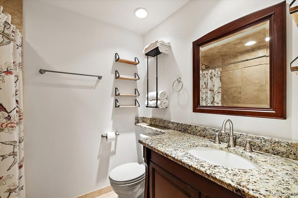 6930 Colony Drive, West Bloomfield, MI 48323 — Photo 22