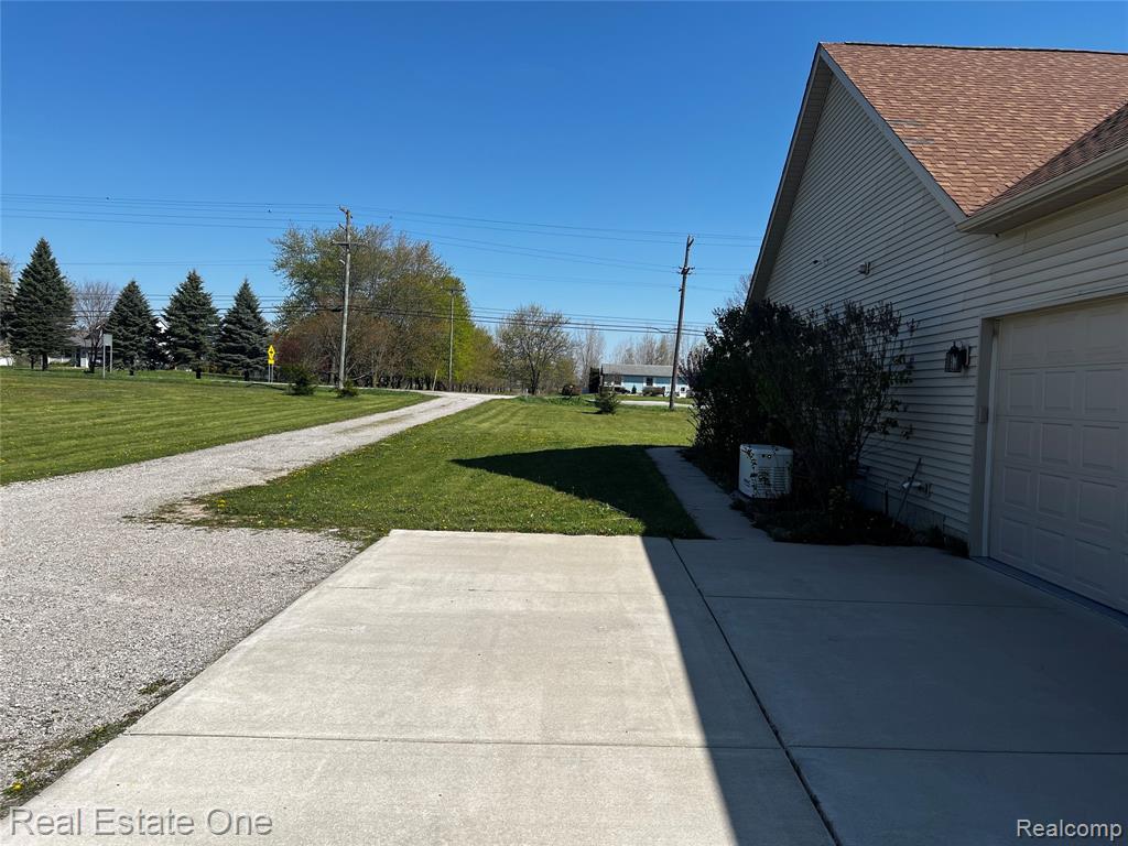 25260 32 Mile Road, Lenox, MI 48050 — Photo 22