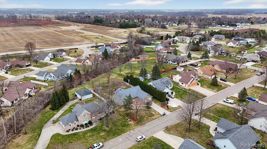 5214 Bloss Drive, Swartz Creek, MI 48473 — Photo 32
