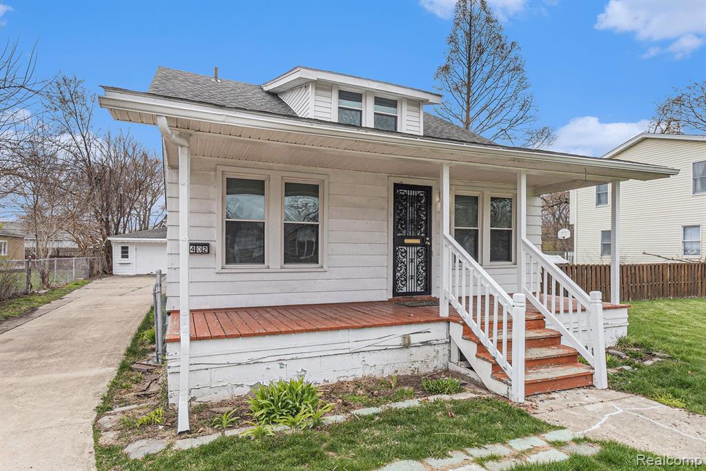 5402 Croissant Street, Dearborn Heights, MI 48125 — Photo 4