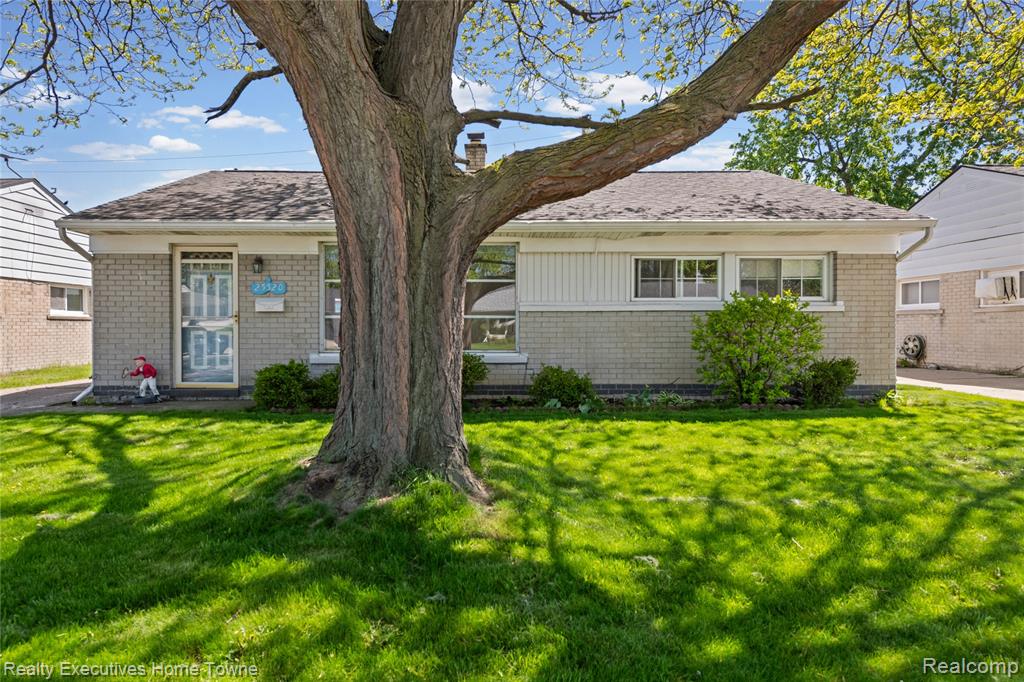 25520 Miracle Drive, Madison Heights, MI 48071 — Photo 3