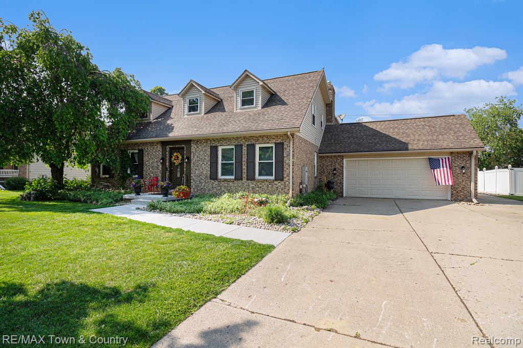 813 Birchwood Drive, Flushing, MI 48433 — Photo 4