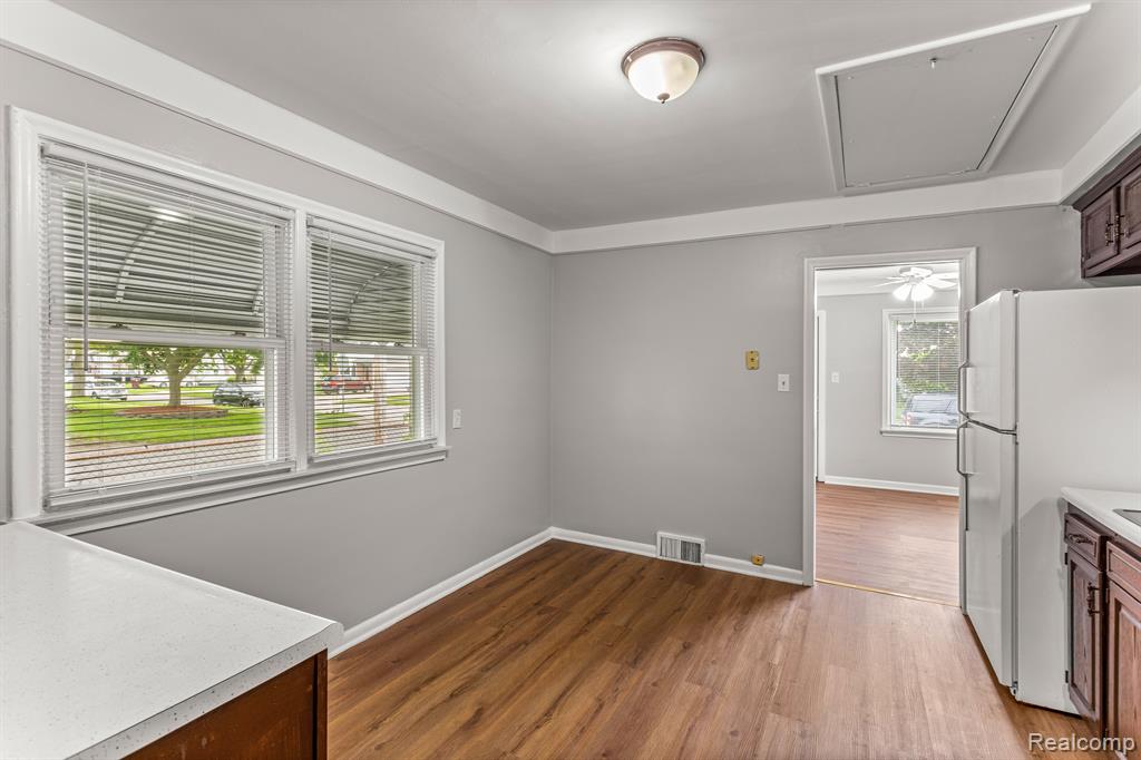 8306 HELEN, Center Line, MI 48015 — Photo 12