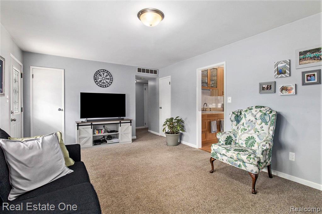 5201 Leland Street, Brighton, MI 48116 — Photo 6