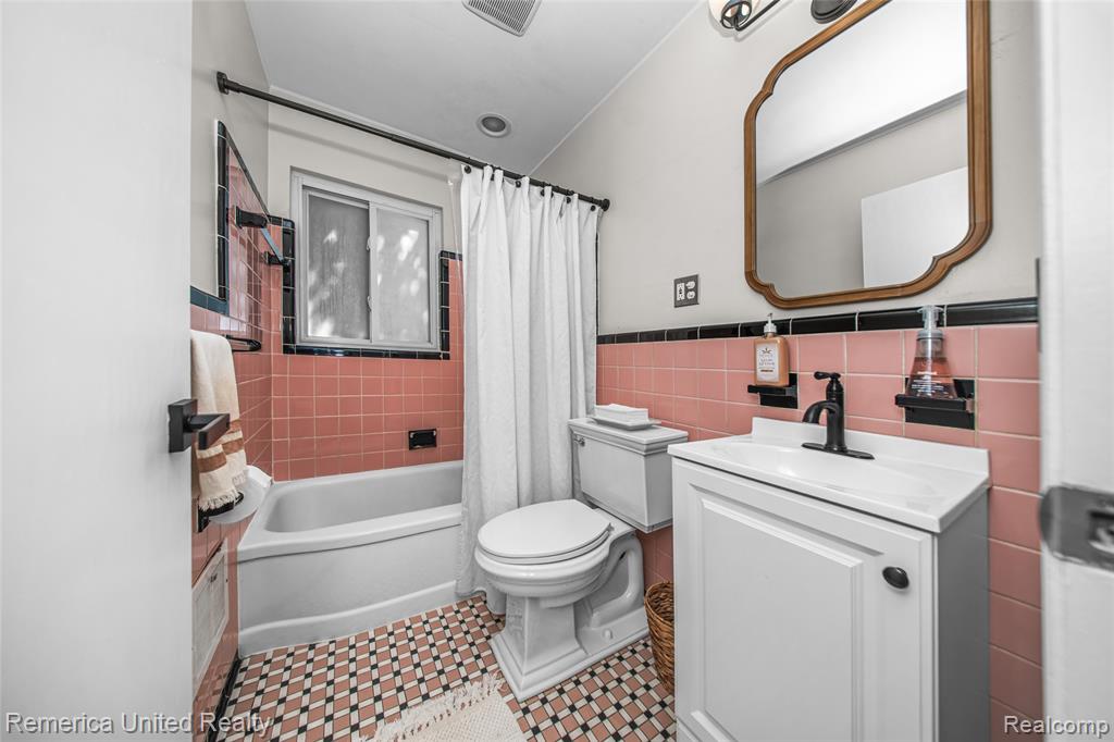 717 S Edgeworth Avenue, Royal Oak, MI 48067 — Photo 27