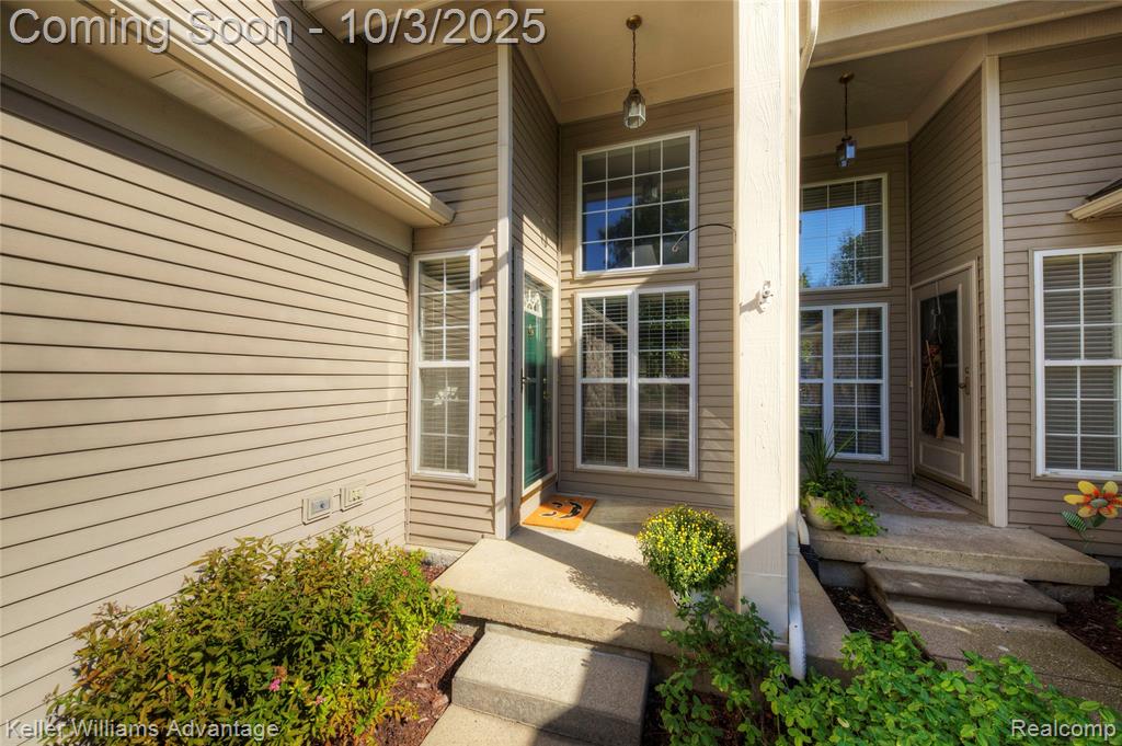 988 Calpernia, Wixom, MI 48393 — Photo 54