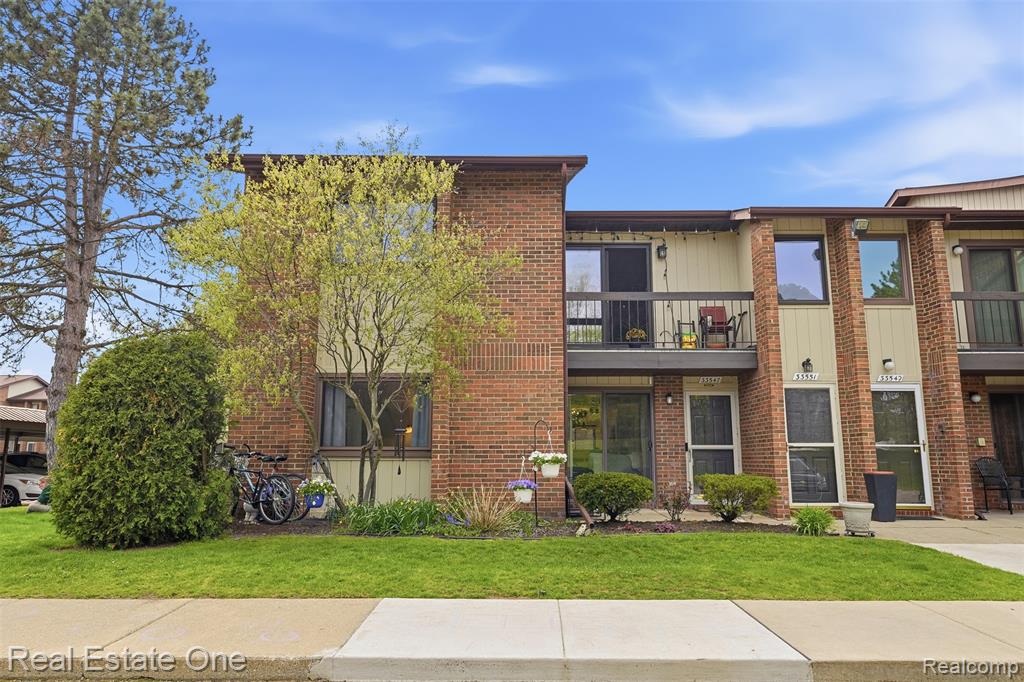 33547 Pondview Circle, 130, Livonia, MI 48152 — Photo 3