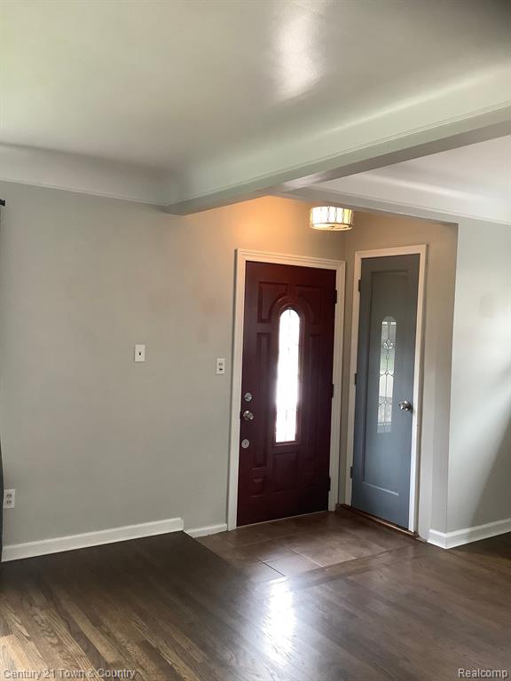 8953 NIVER Avenue, Allen Park, MI 48101 — Photo 8