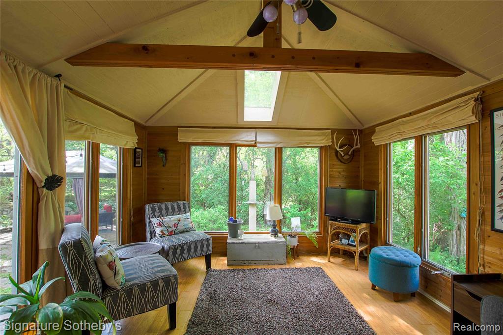 4945 Whitlow Court, Commerce Twp, MI 48382 — Photo 11
